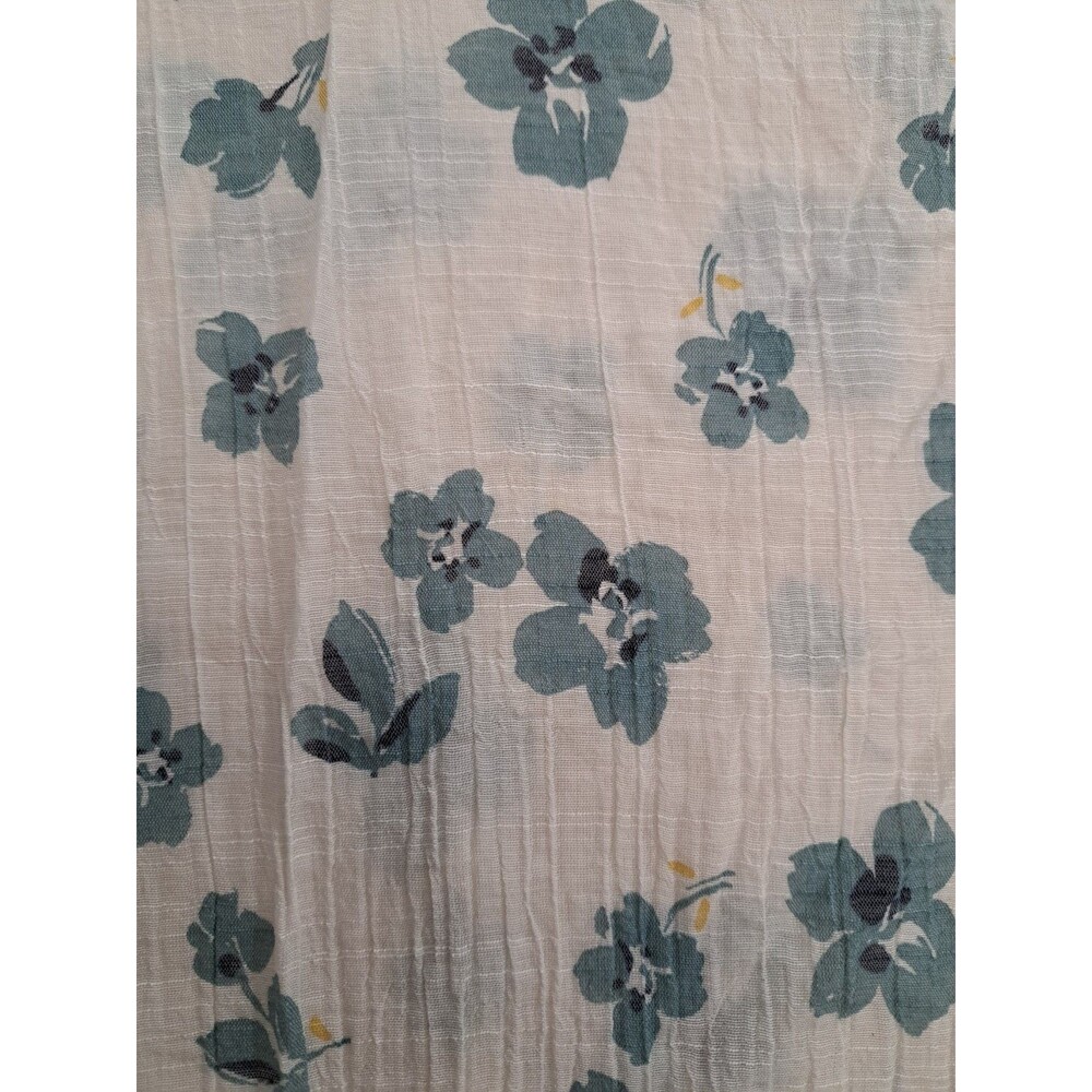 Hope & Harlow Women's Scoop Neck White and Blue Floral Top w/ Lace Accent Size L - Picture 2 of 10